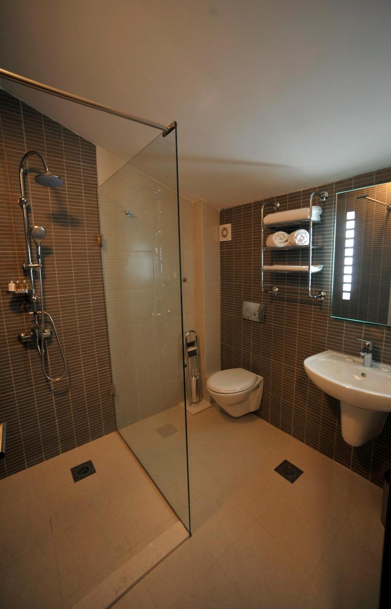 Hotel M Podgorica Ngoại thất bức ảnh