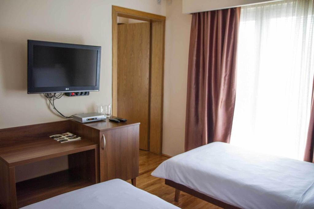 Hotel M Podgorica Phòng bức ảnh